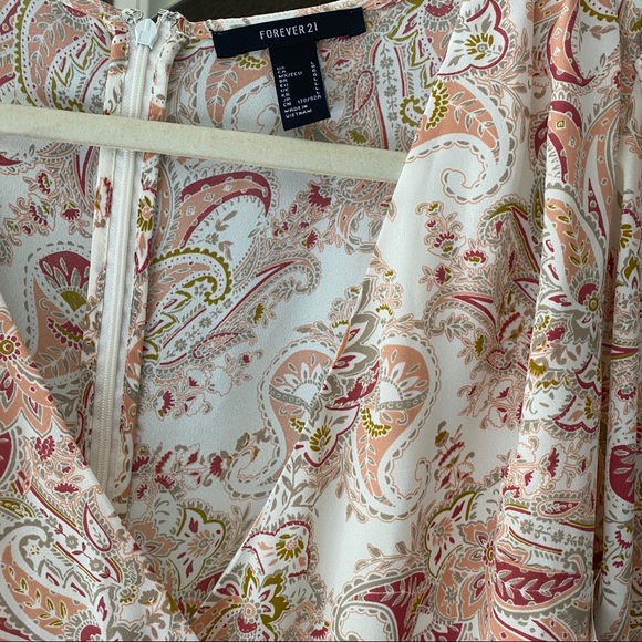 Forever 21 Paisley Pattern Salmon/Pink Dress - Picture 2 of 5